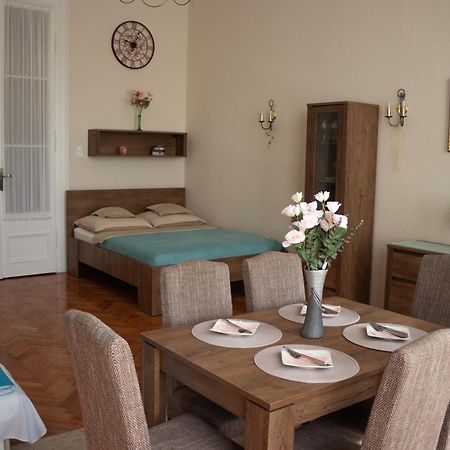 Suzy Apartman Еґер Екстер'єр фото