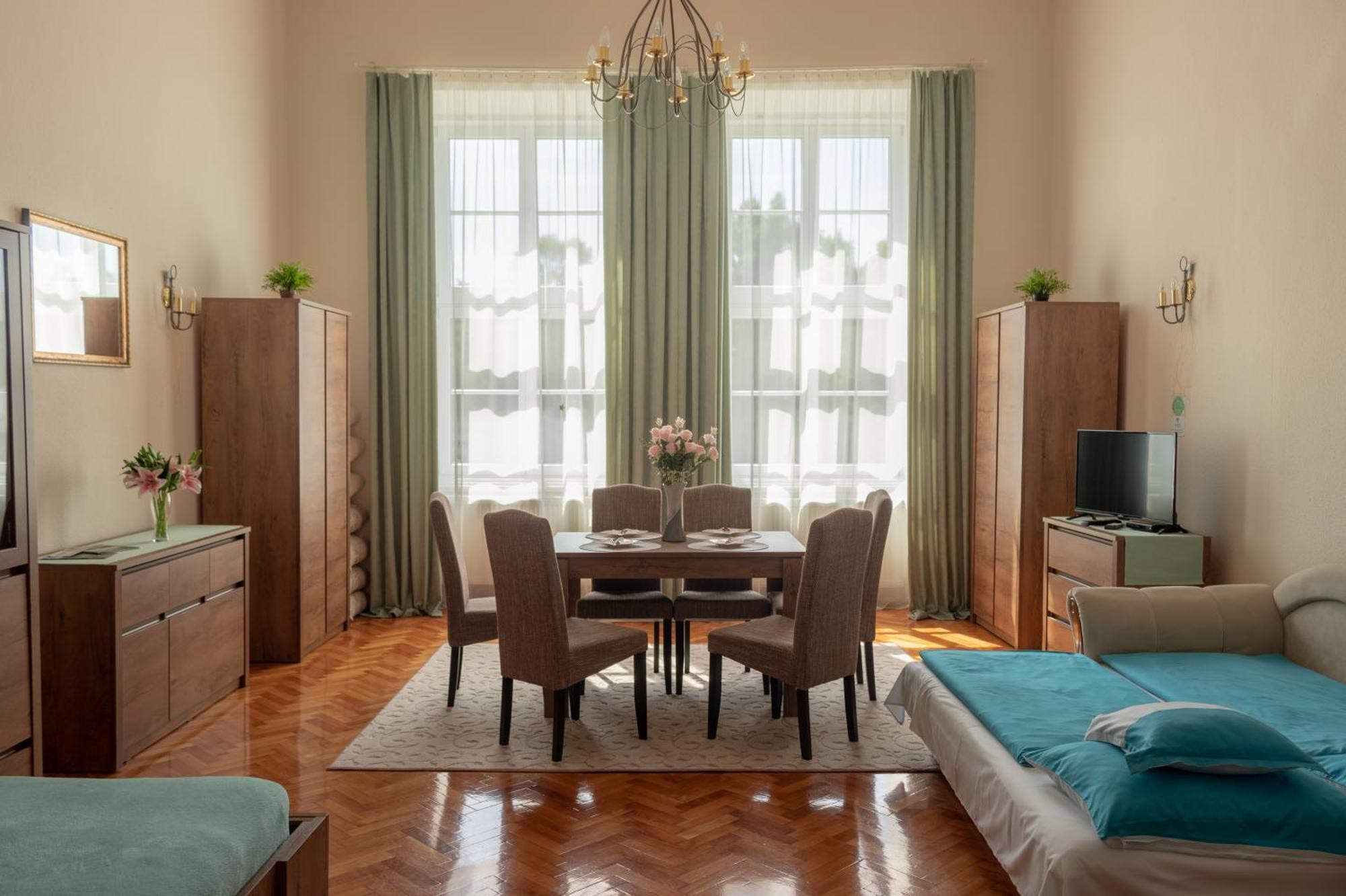 Suzy Apartman Еґер Екстер'єр фото