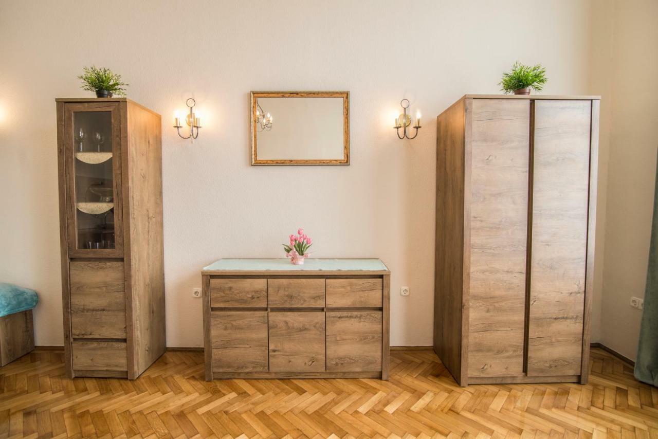 Suzy Apartman Еґер Екстер'єр фото