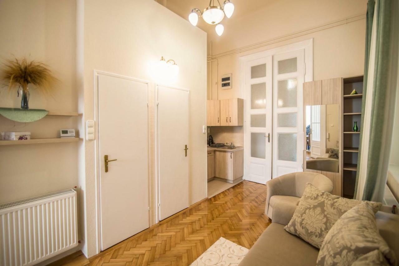 Suzy Apartman Еґер Екстер'єр фото