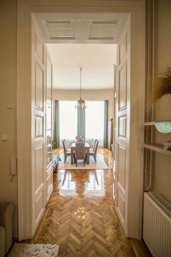Suzy Apartman Еґер Екстер'єр фото