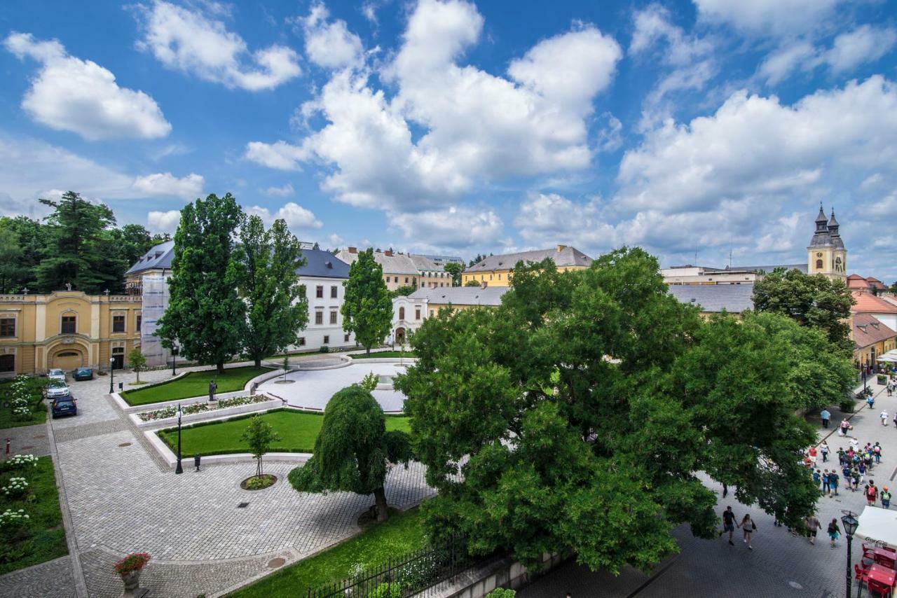 Suzy Apartman Еґер Екстер'єр фото