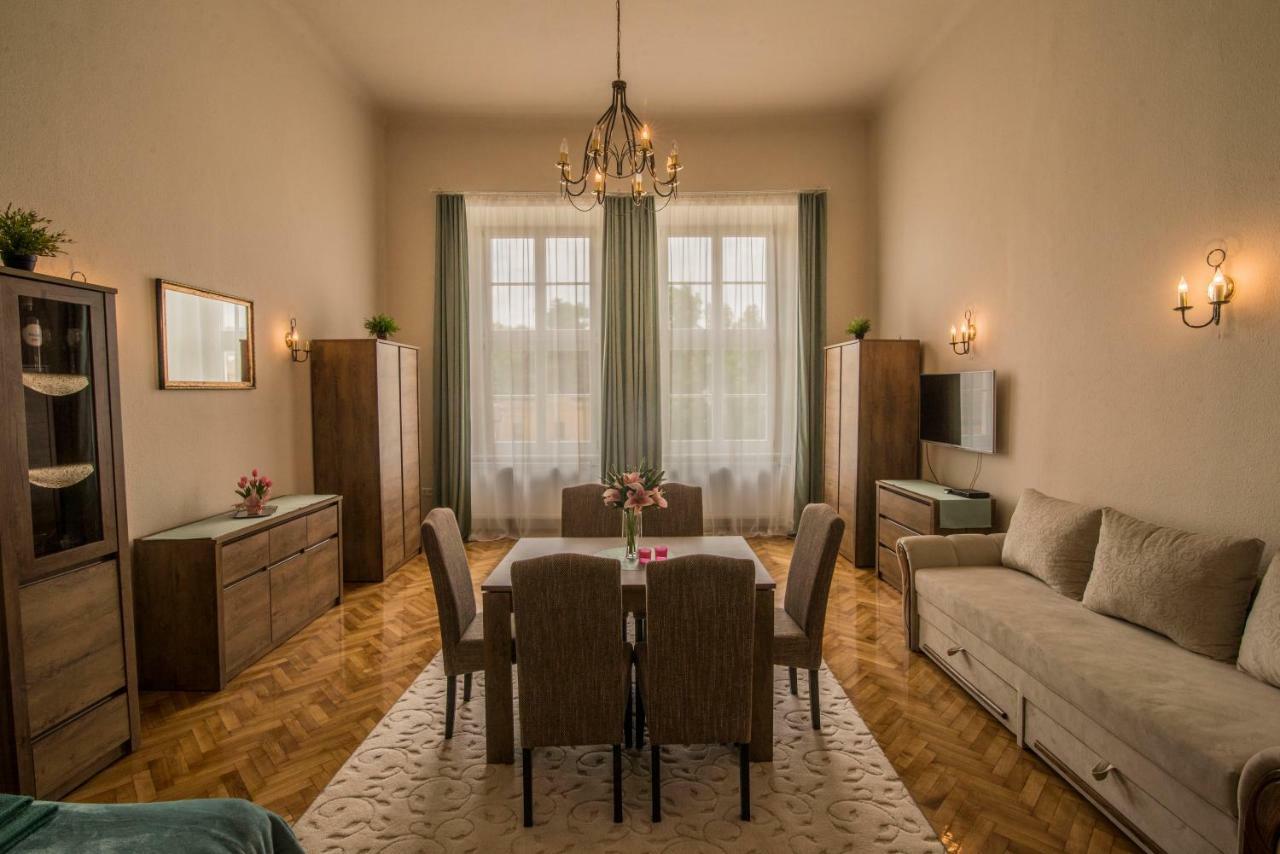 Suzy Apartman Еґер Екстер'єр фото